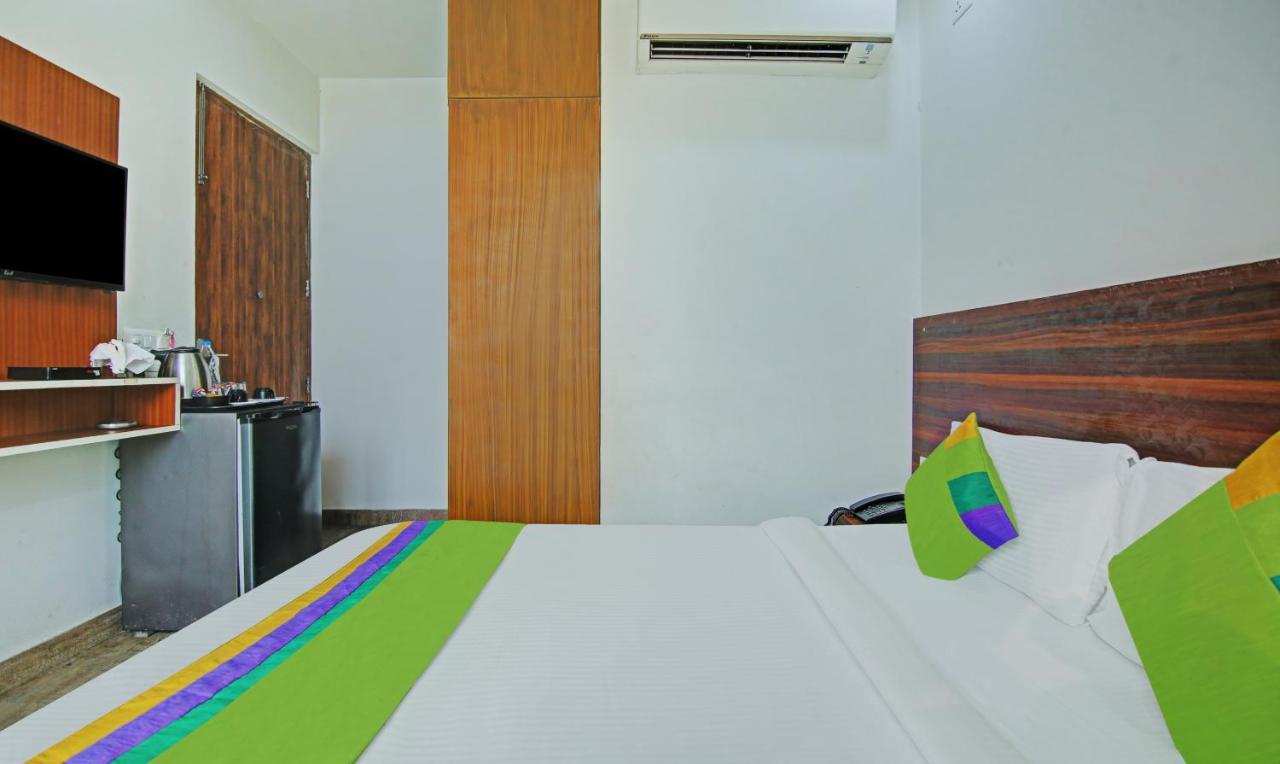 Itsy Hotels Nyra Gurgáon Kültér fotó