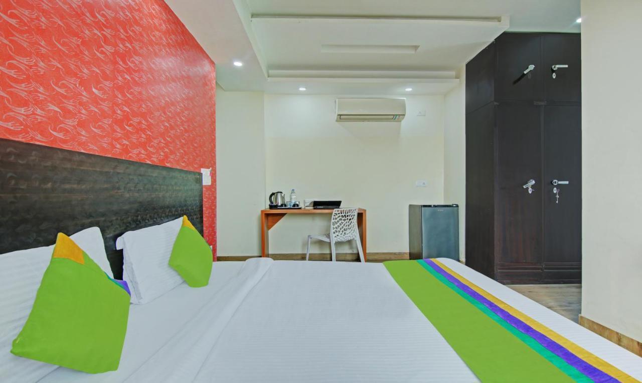 Itsy Hotels Nyra Gurgáon Kültér fotó