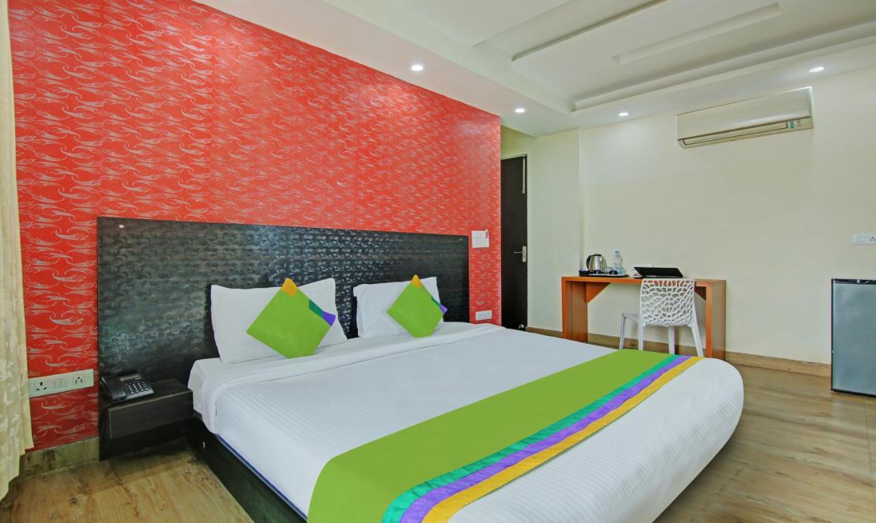 Itsy Hotels Nyra Gurgáon Kültér fotó