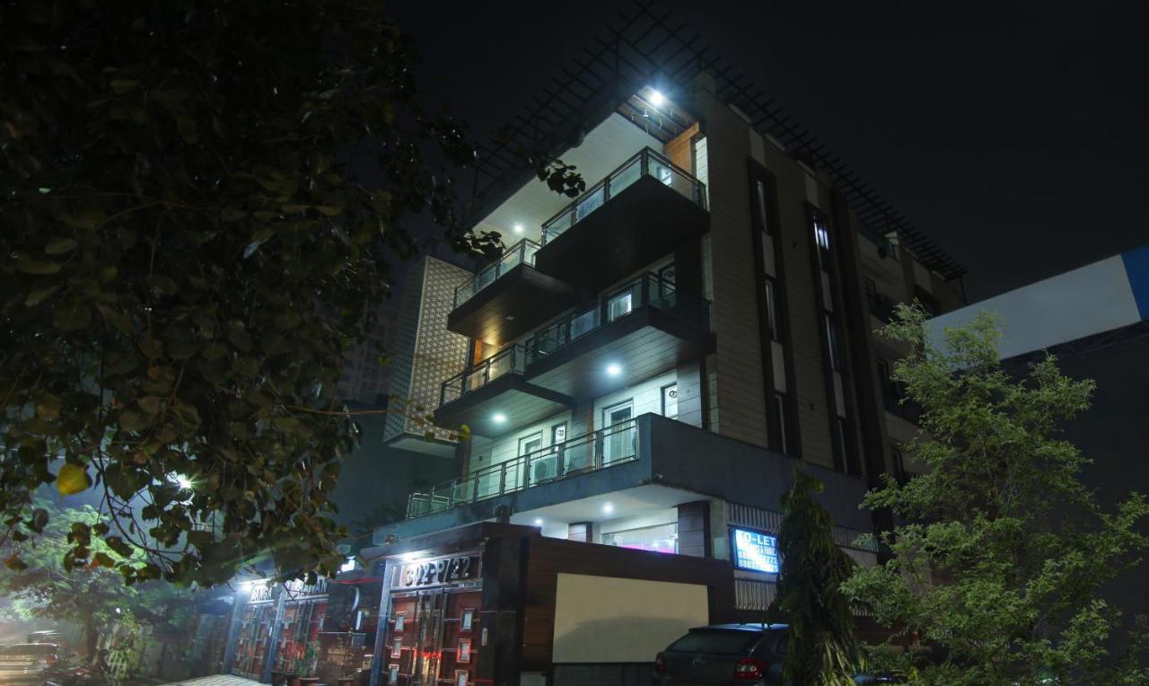 Itsy Hotels Nyra Gurgáon Kültér fotó